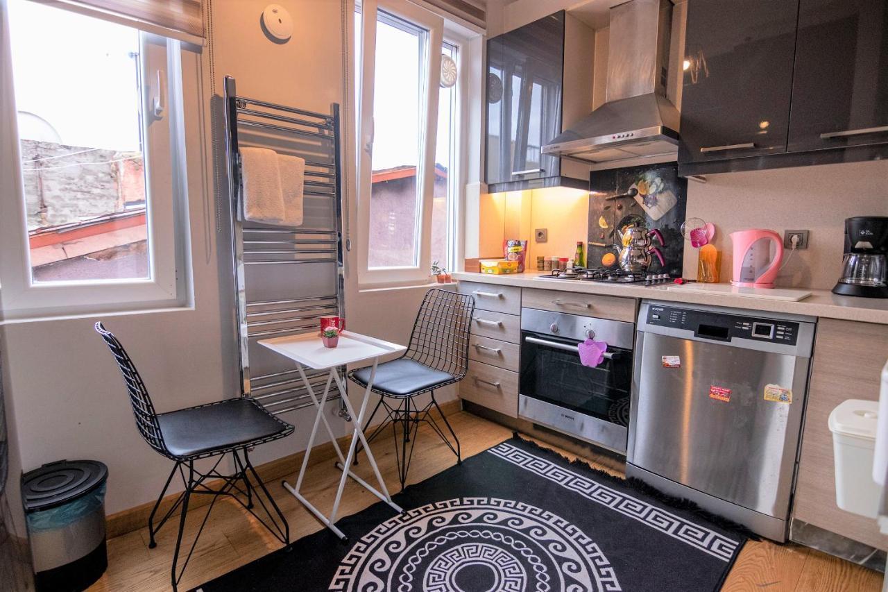 Апартаменти Taksim Roya -center Of The