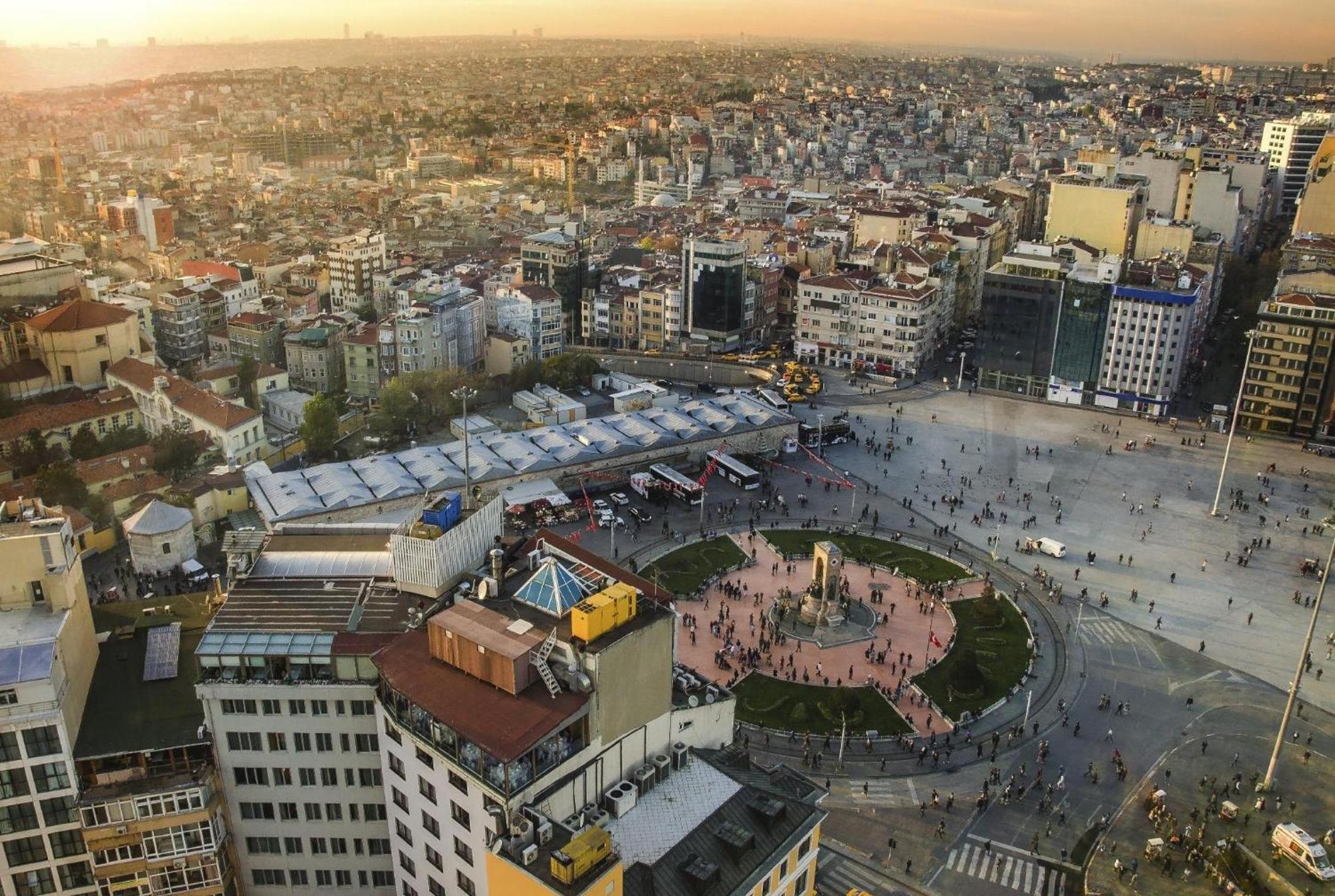 Taksim Roya -center Of The Стамбул